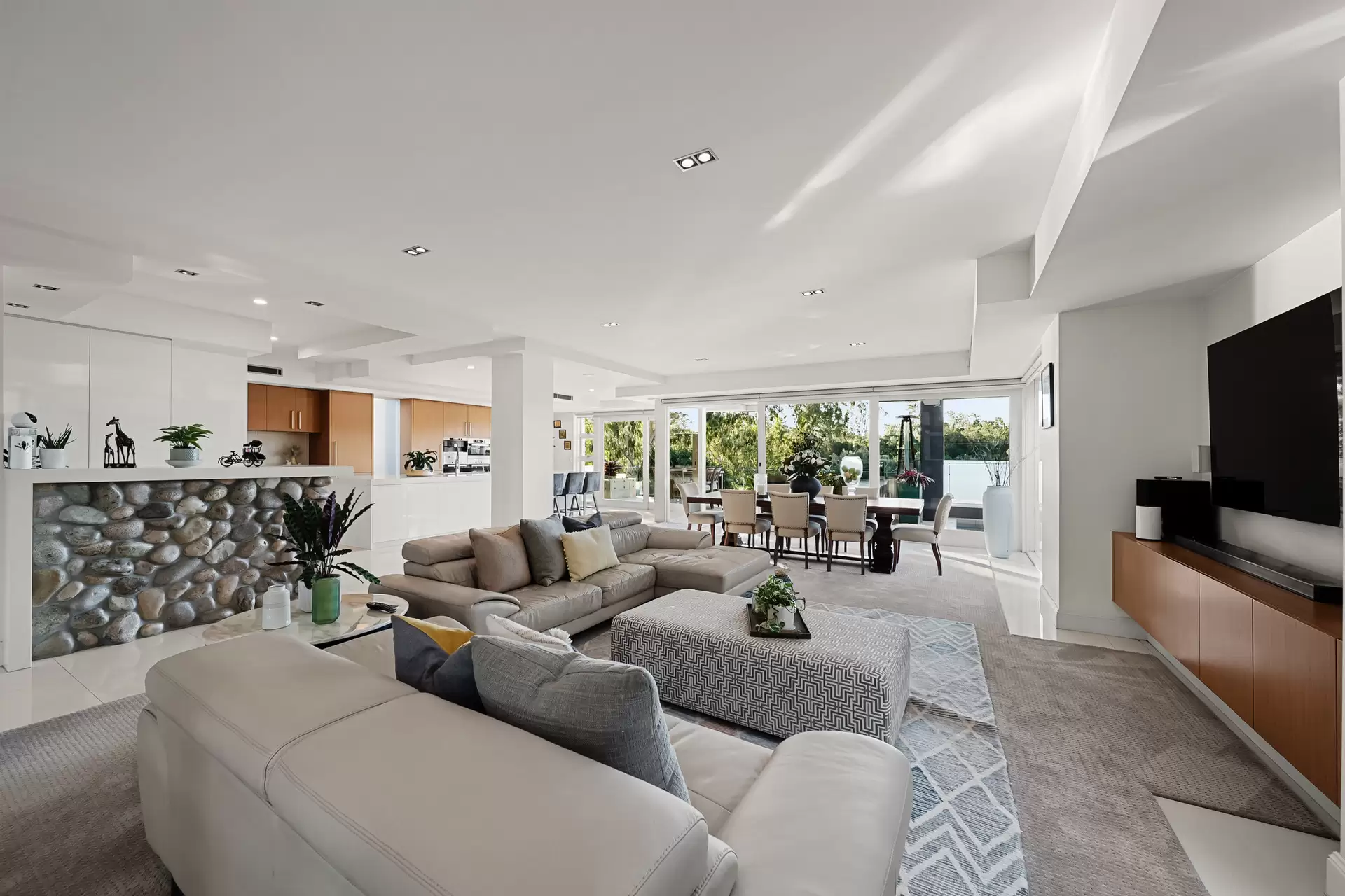 363  Brisbane Corso, Yeronga For Sale by Queensland Sotheby's International Realty - image 1