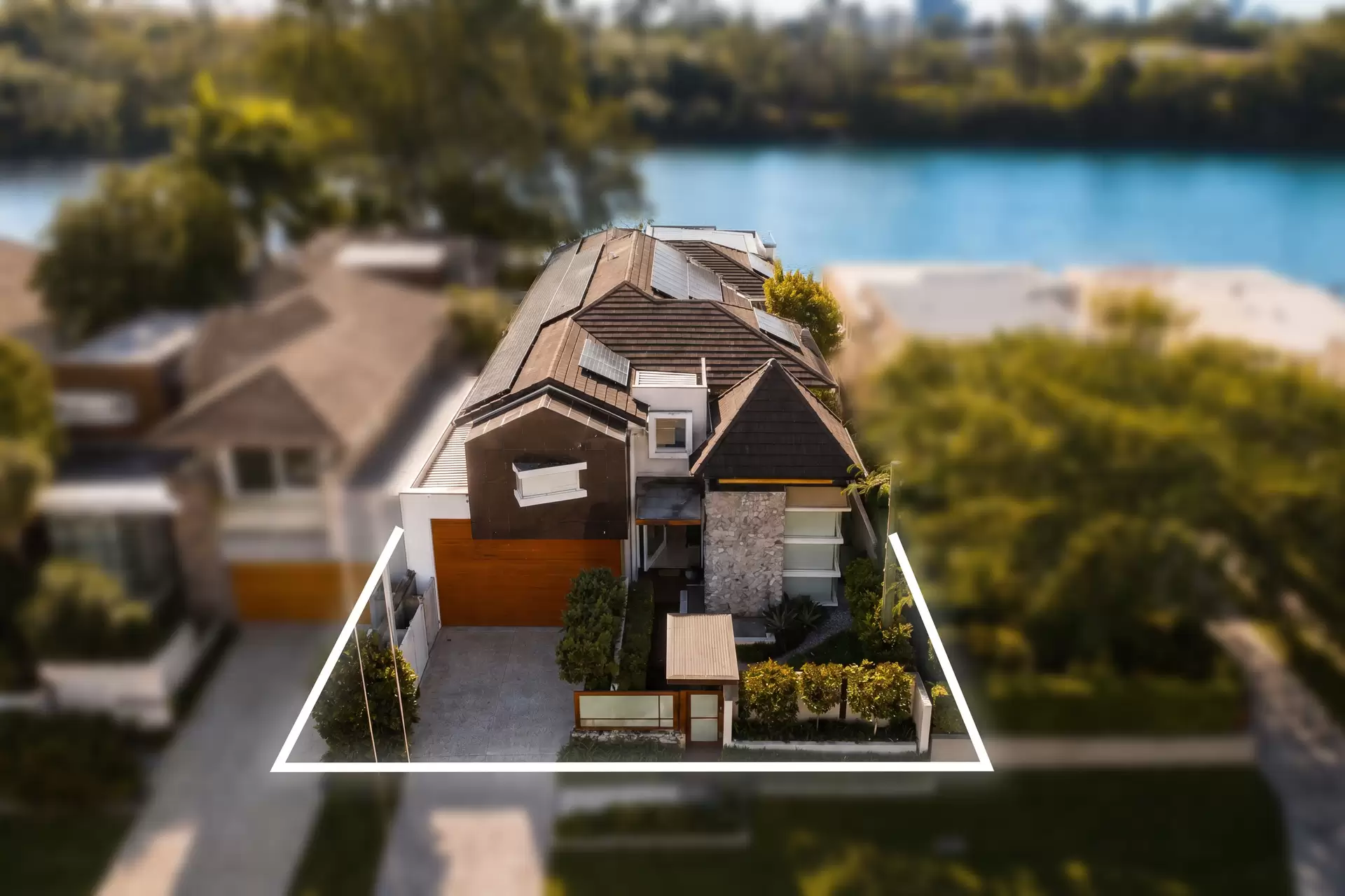 363  Brisbane Corso, Yeronga For Sale by Queensland Sotheby's International Realty - image 1
