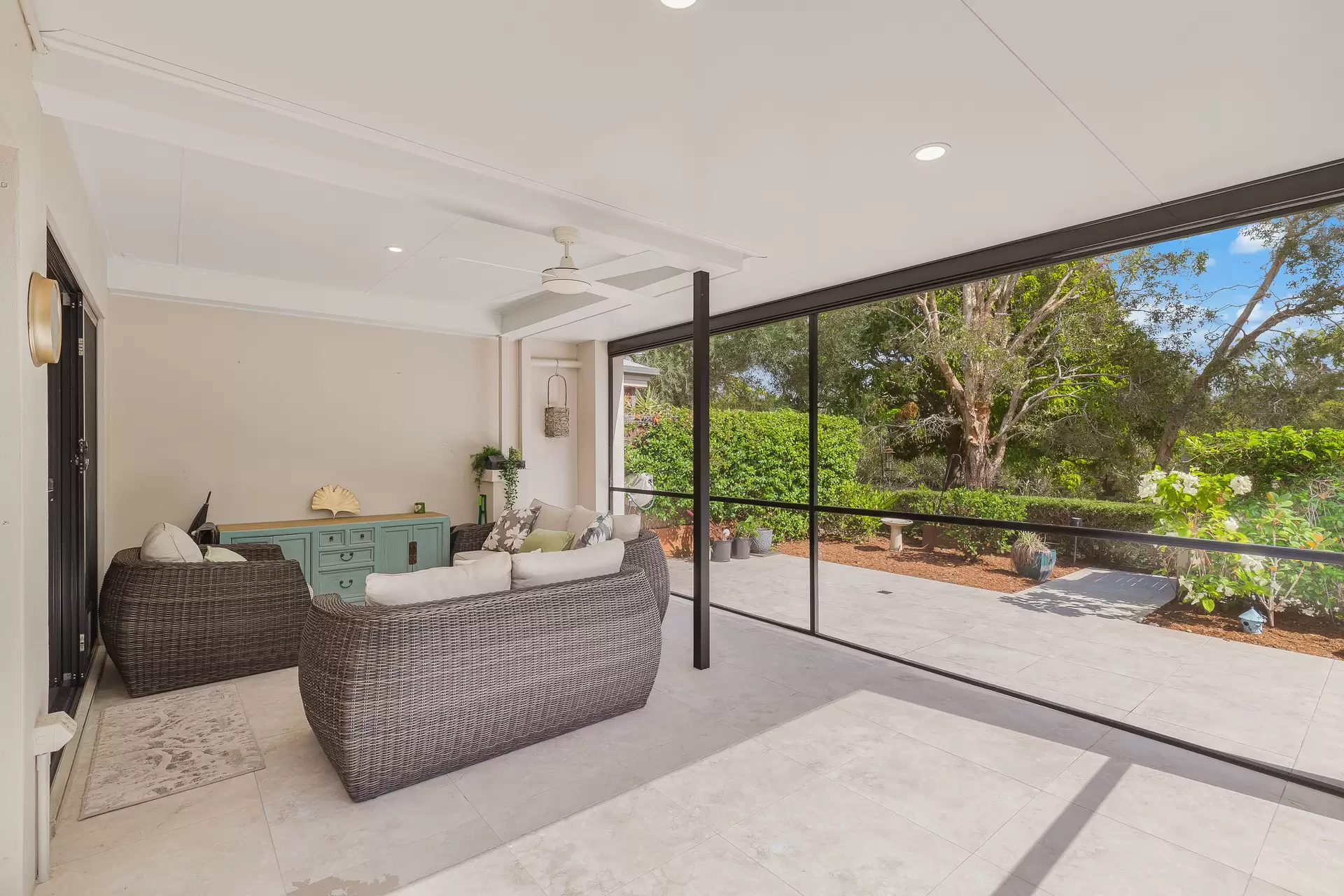 6/14-16 Channel Street, Cleveland Sold by Queensland Sotheby's International Realty - image 1