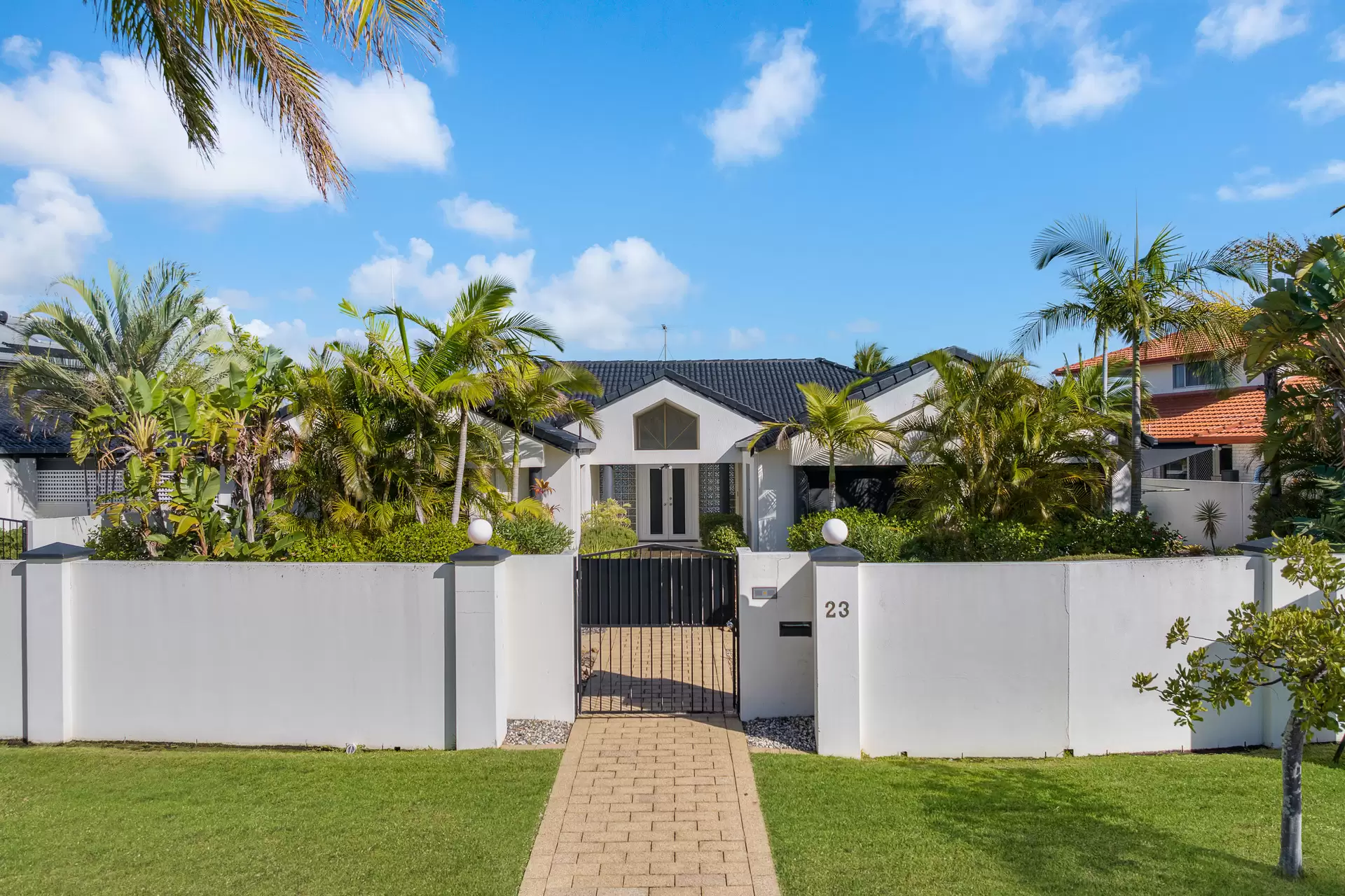 23 Piermont Place, Raby Bay Sold by Queensland Sotheby's International Realty - image 1