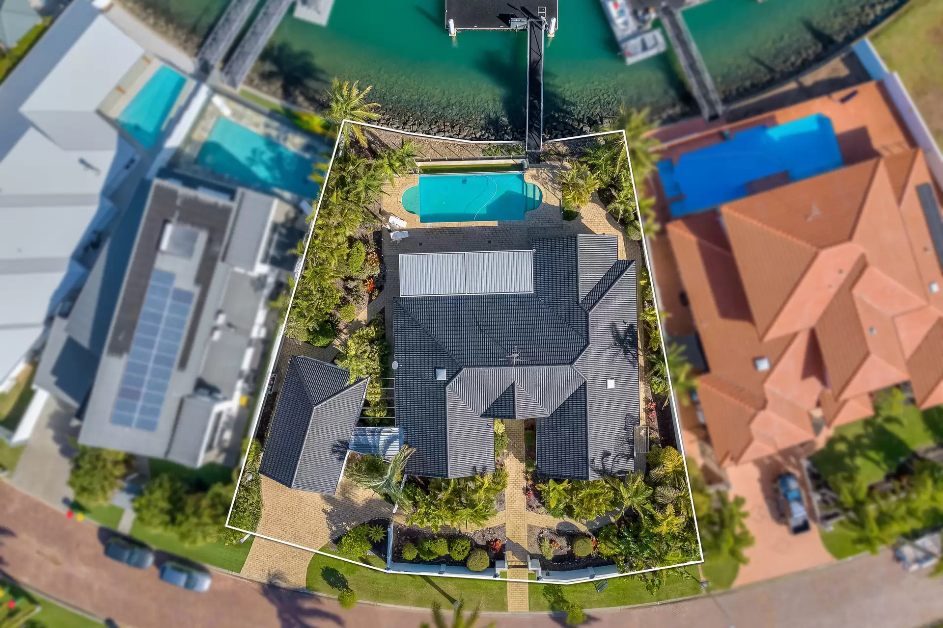23 Piermont Place, Raby Bay Sold by Queensland Sotheby's International Realty - image 1