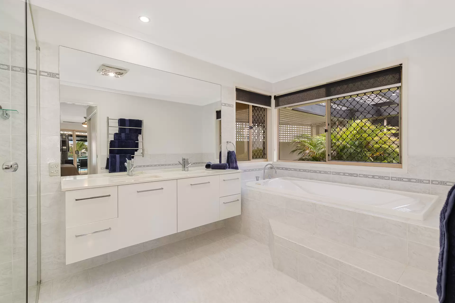 23 Piermont Place, Raby Bay Sold by Queensland Sotheby's International Realty - image 1