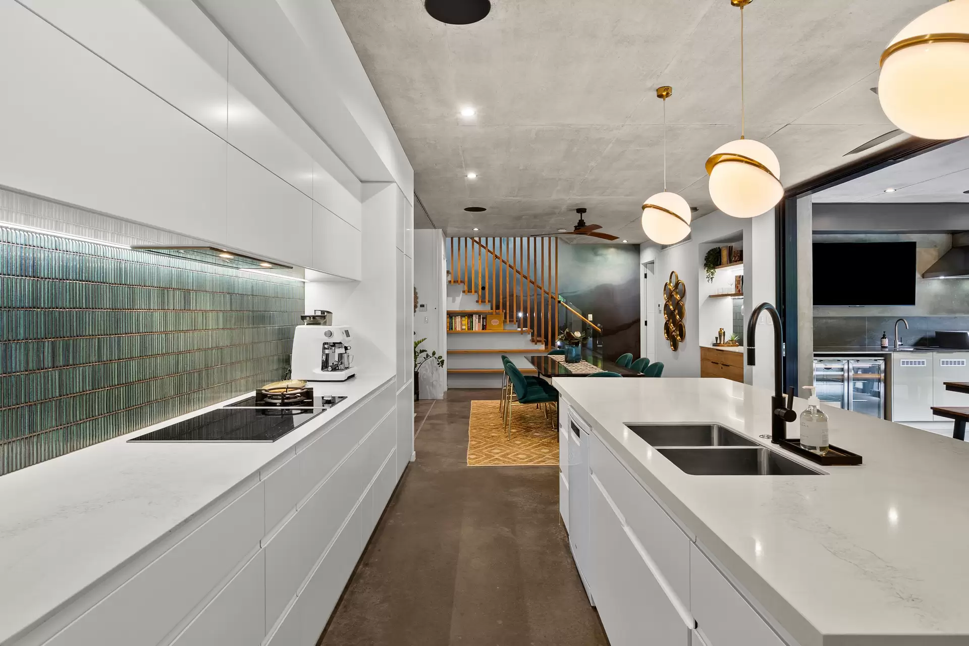 2 Beryl Street, Port Douglas For Sale by Queensland Sotheby's International Realty - image 1