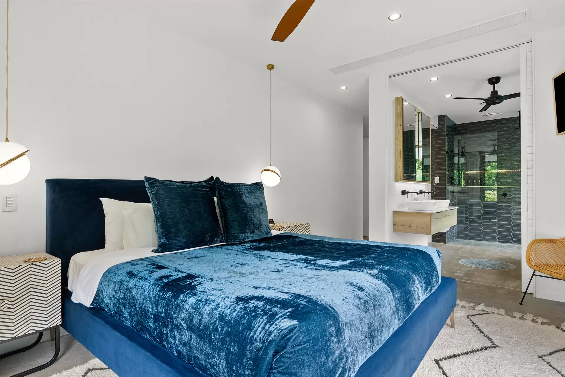 2 Beryl Street, Port Douglas For Sale by Queensland Sotheby's International Realty - image 1