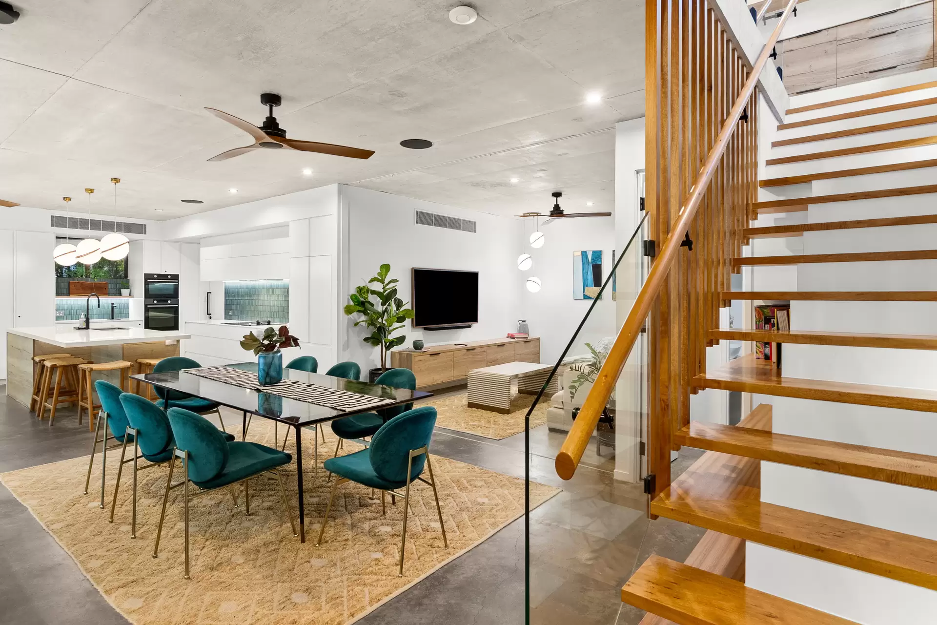 2 Beryl Street, Port Douglas For Sale by Queensland Sotheby's International Realty - image 1