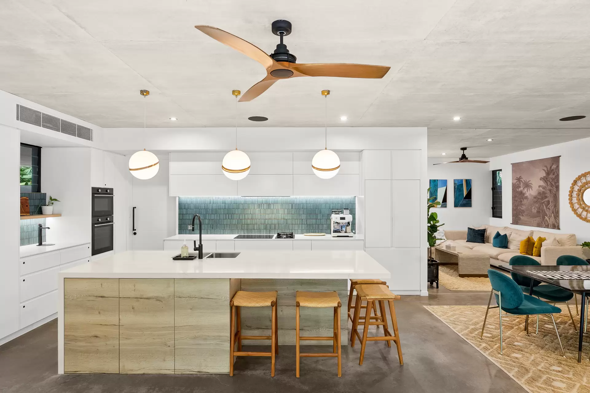 2 Beryl Street, Port Douglas For Sale by Queensland Sotheby's International Realty - image 1