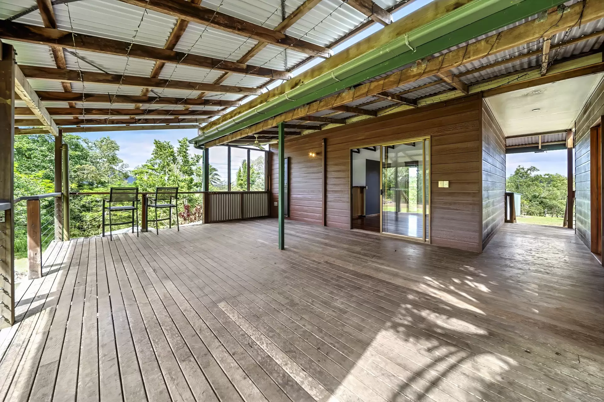 20 Domenica Drive, Sugarloaf Sold by Queensland Sotheby's International Realty - image 1