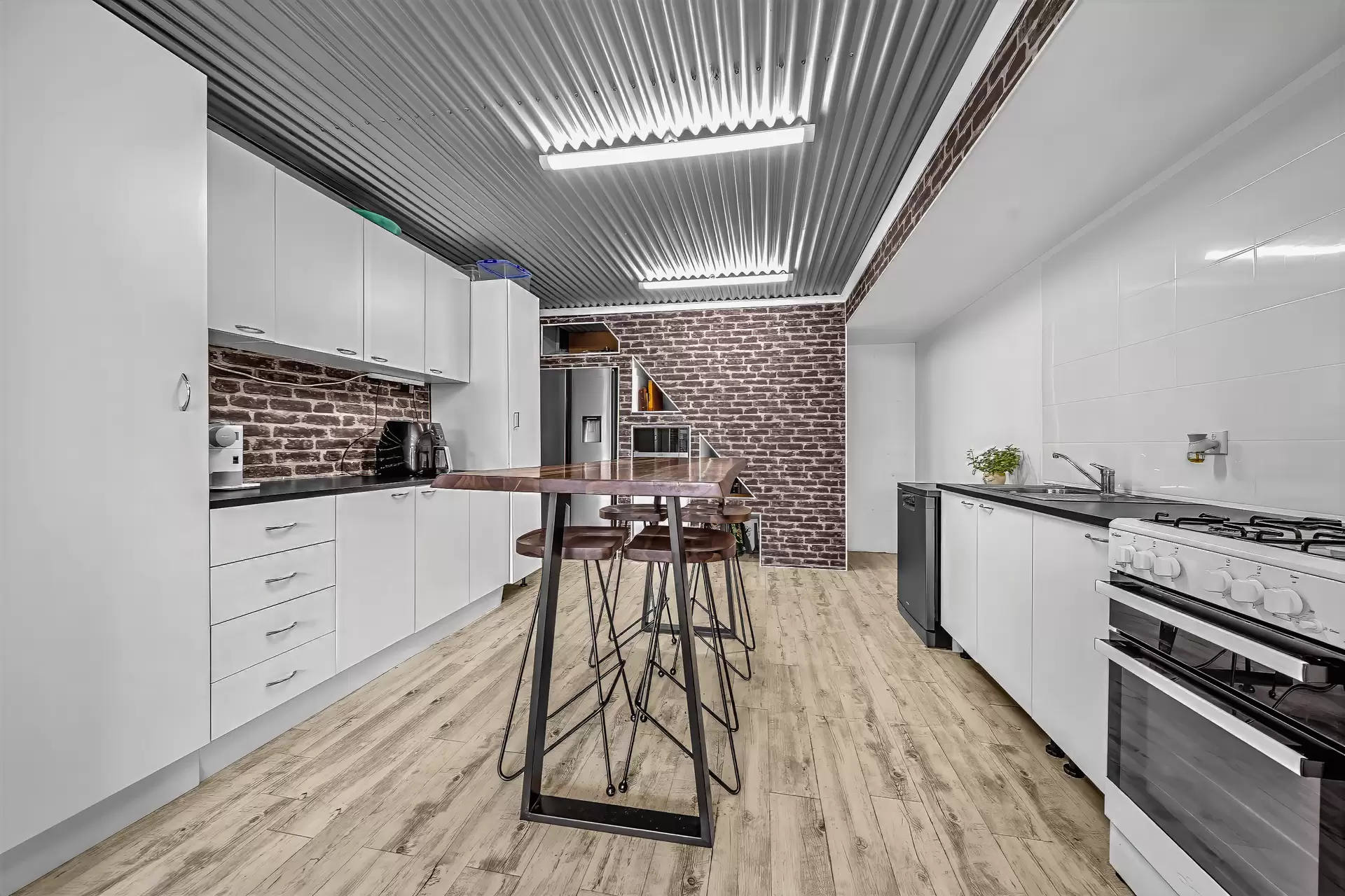 71 Black Road, Riordanvale Sold by Queensland Sotheby's International Realty - image 1