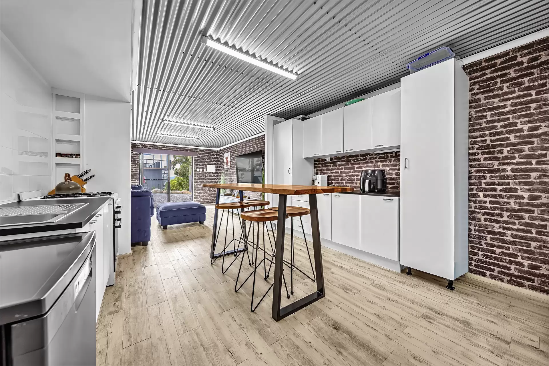 71 Black Road, Riordanvale Sold by Queensland Sotheby's International Realty - image 1