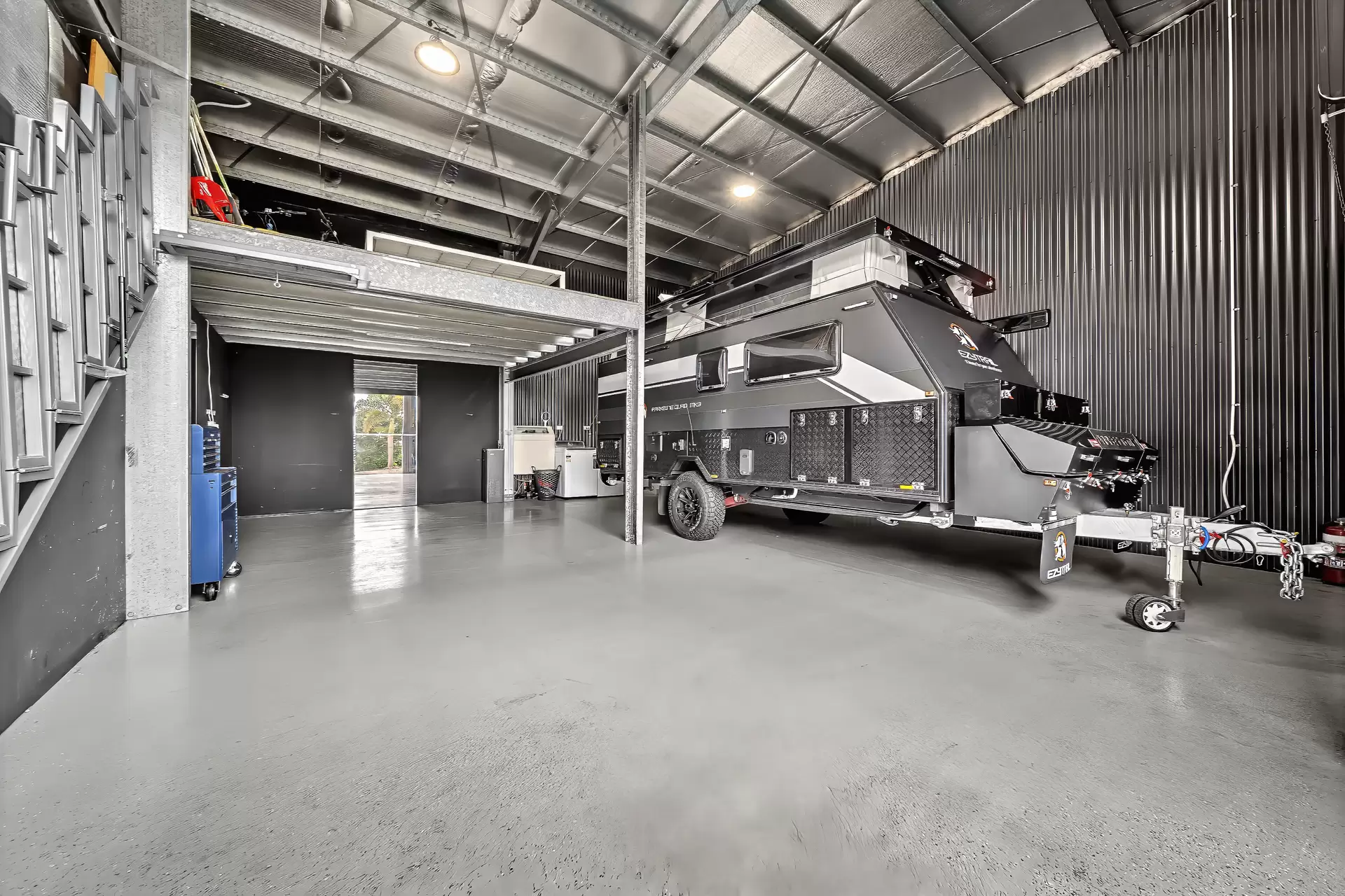 71 Black Road, Riordanvale Sold by Queensland Sotheby's International Realty - image 1