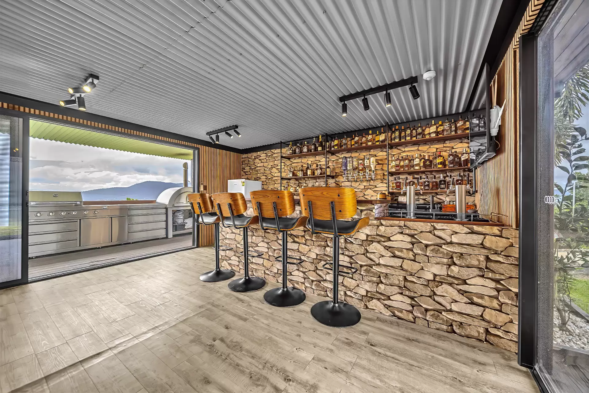 71 Black Road, Riordanvale Sold by Queensland Sotheby's International Realty - image 1