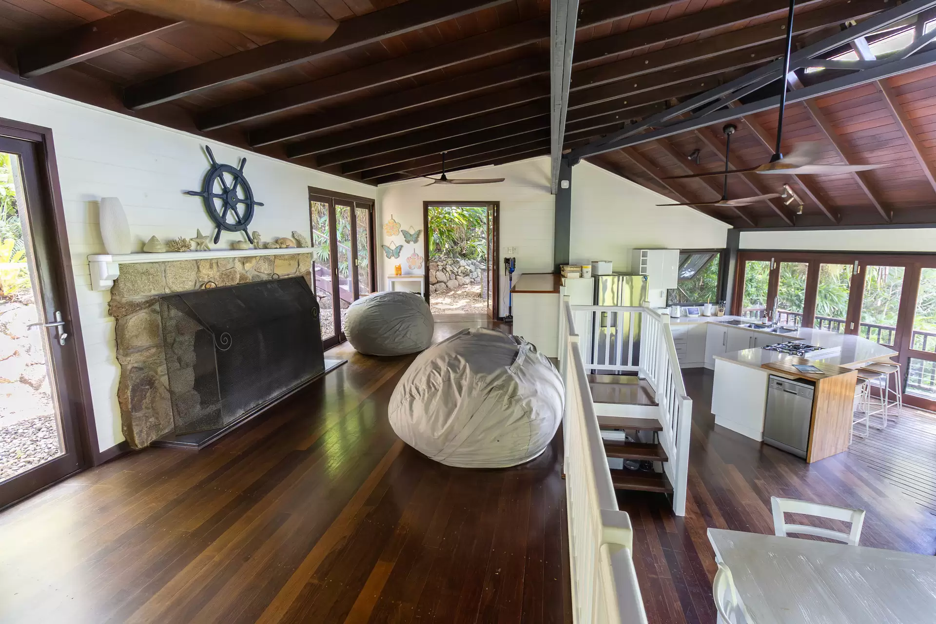 Lot 10 Bedarra Island, Dunk For Sale by  - image 1