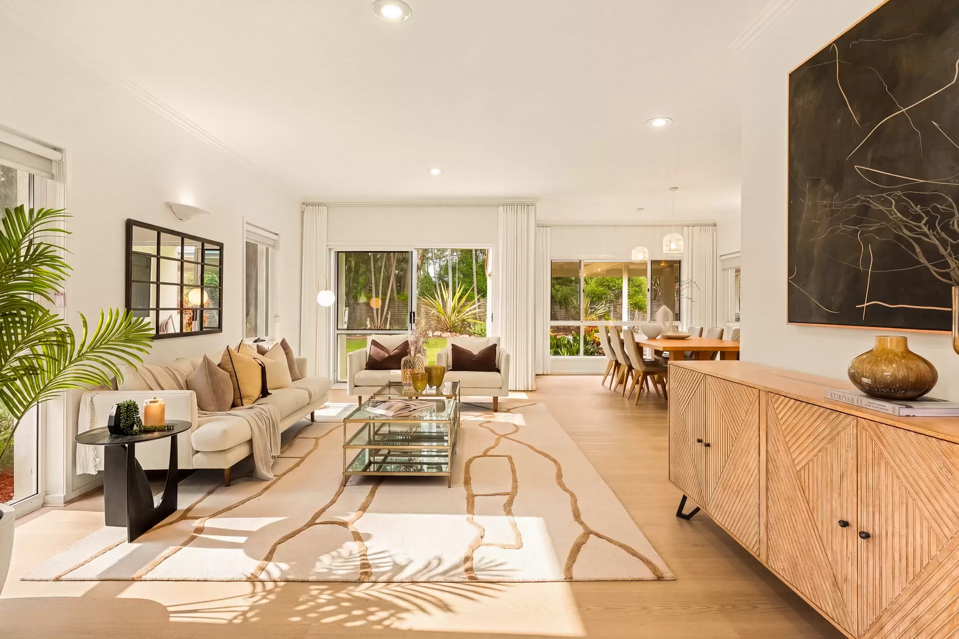33 Boston Road, Belmont For Sale by Queensland Sotheby's International Realty - image 1