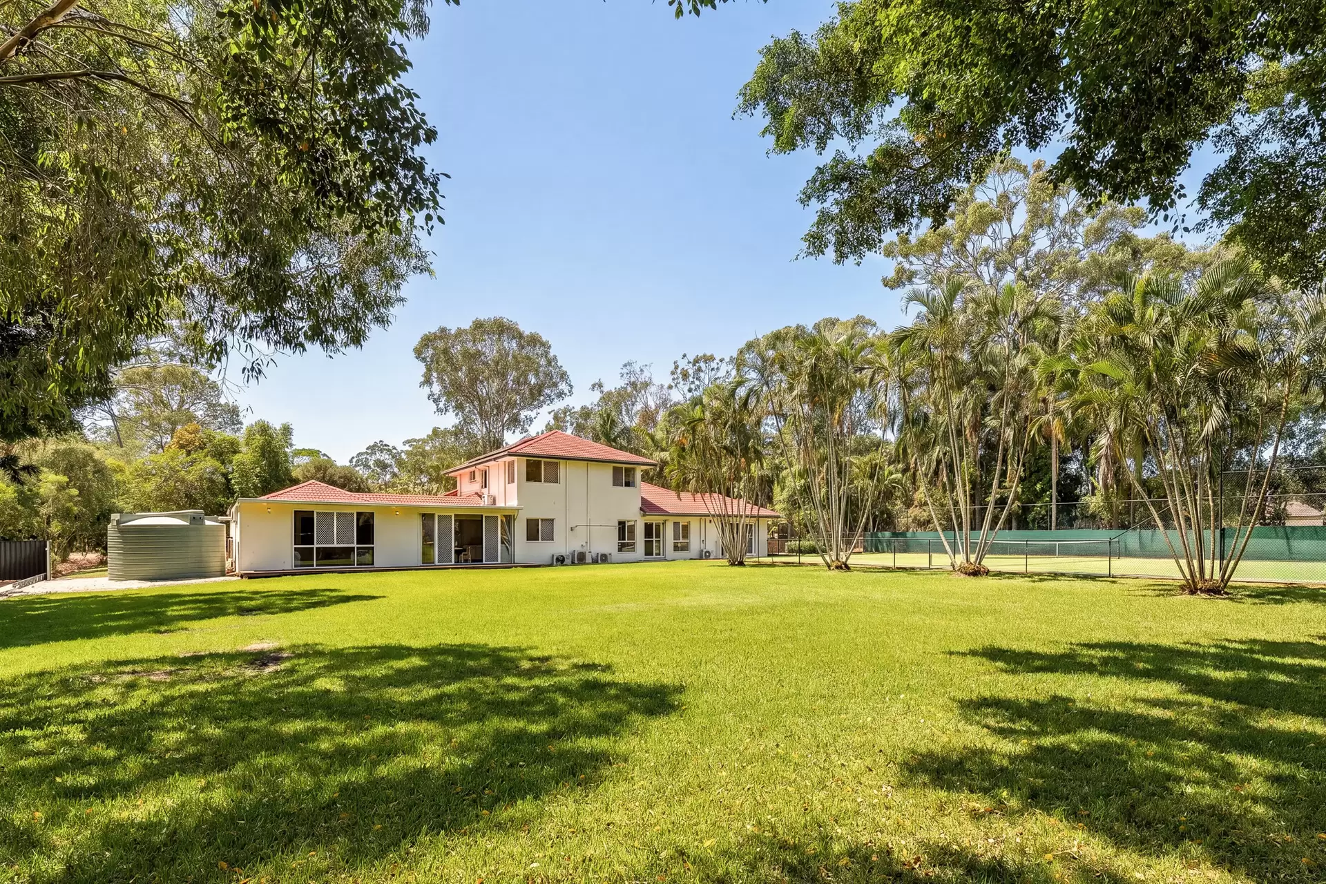 33 Boston Road, Belmont For Sale by Queensland Sotheby's International Realty - image 1