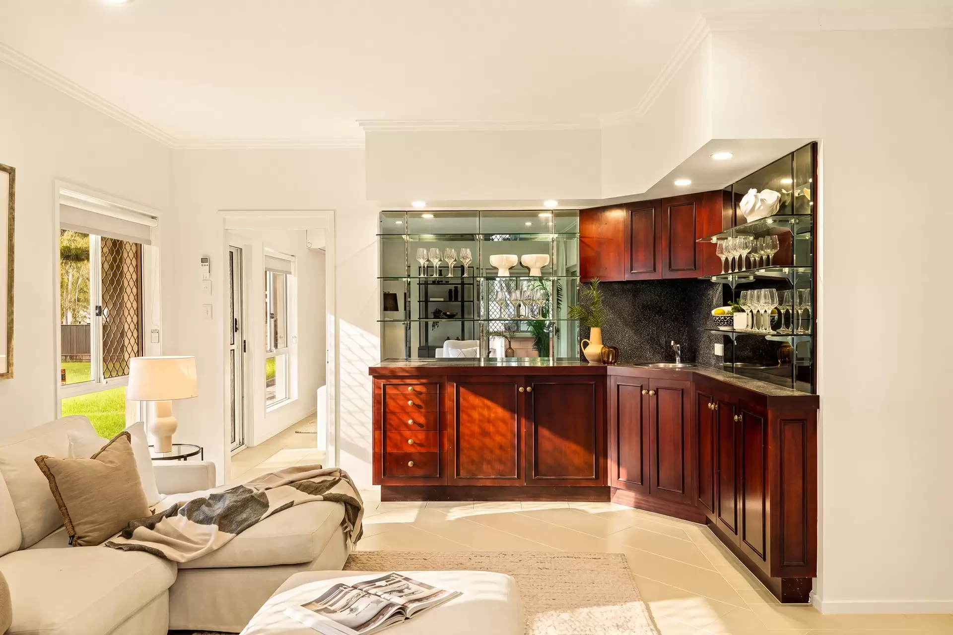 33 Boston Road, Belmont For Sale by Queensland Sotheby's International Realty - image 1