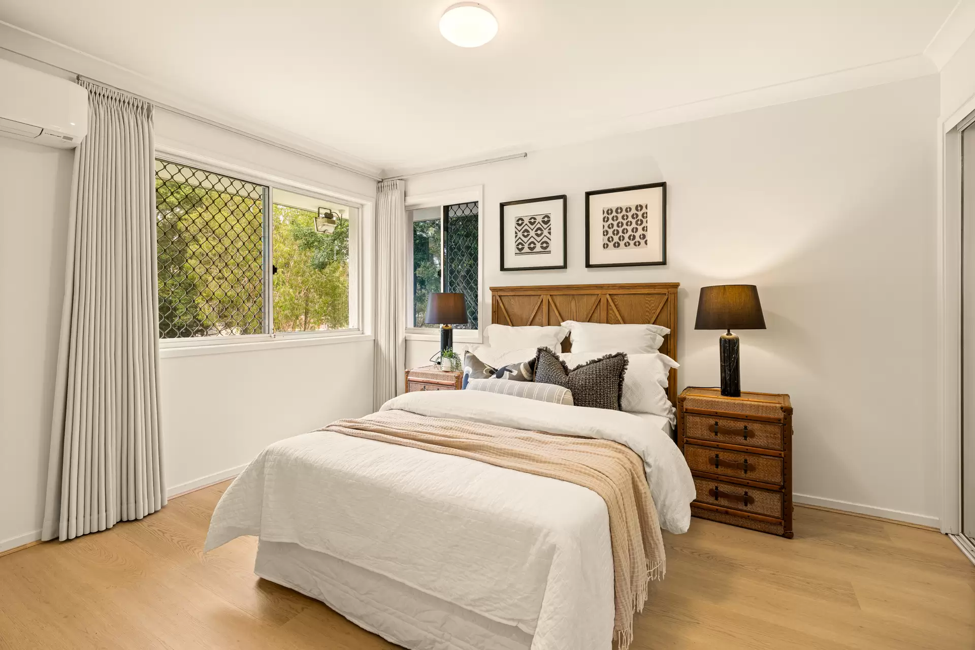 33 Boston Road, Belmont For Sale by Queensland Sotheby's International Realty - image 1