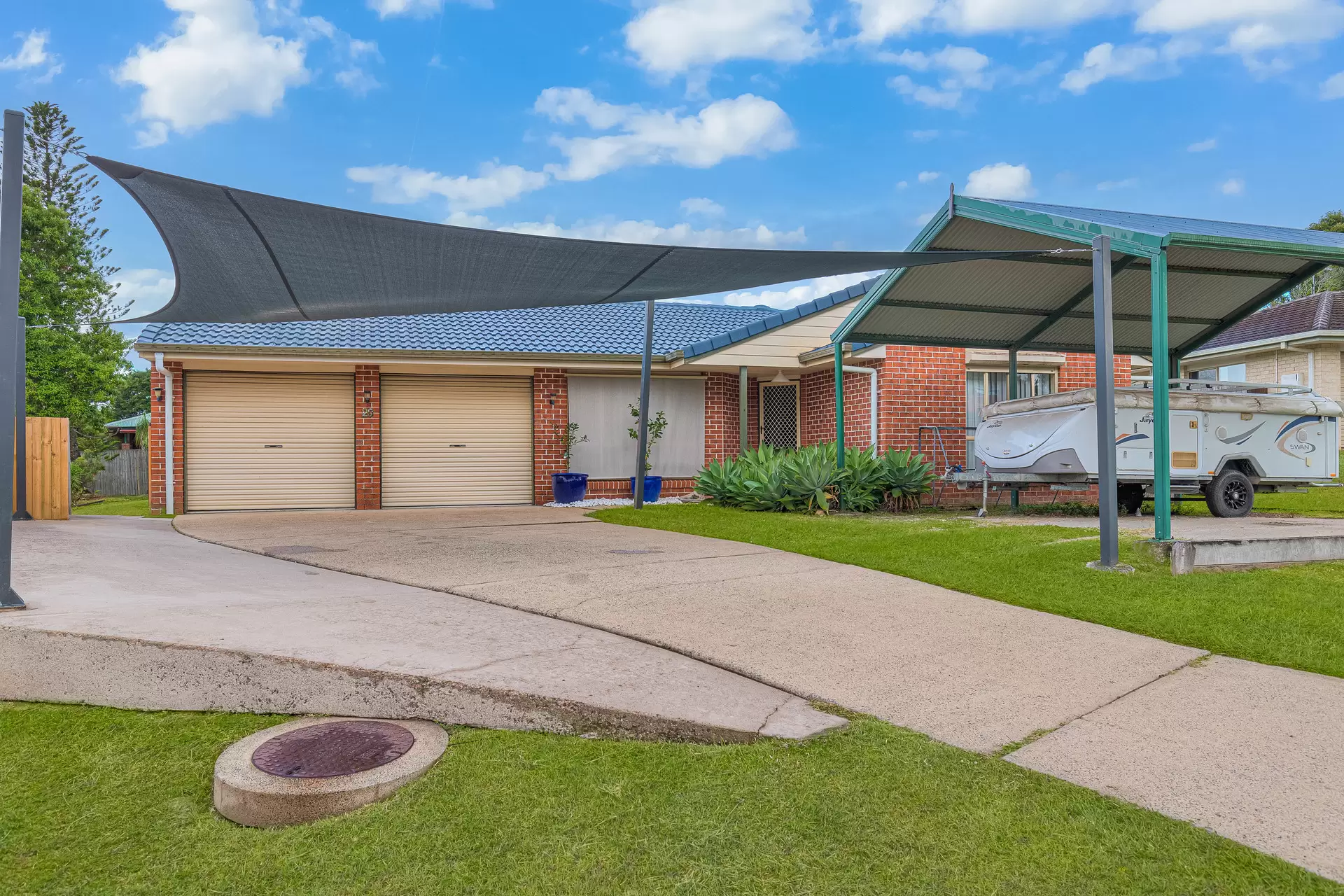 20 Hickory Drive, Narangba Sold by Queensland Sotheby's International Realty - image 1