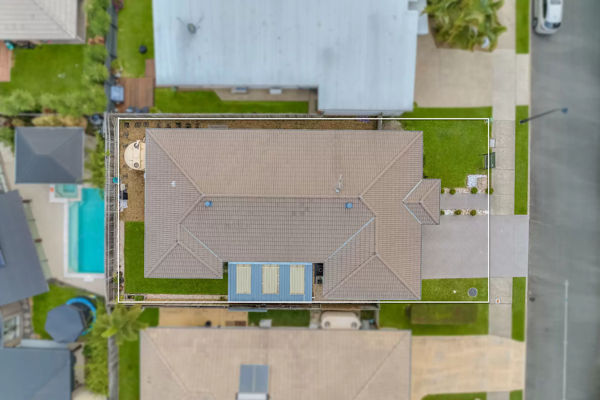 28 Butternut Circuit, Thornlands Sold by Queensland Sotheby's International Realty - image 1
