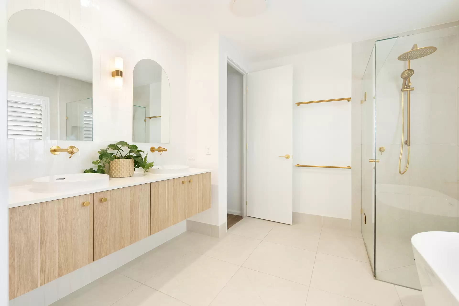 2 Bronze Wing Circuit, Peregian Springs Sold by Queensland Sotheby's International Realty - image 1