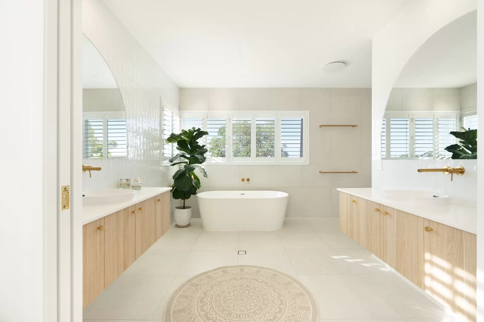 2 Bronze Wing Circuit, Peregian Springs Sold by Queensland Sotheby's International Realty - image 1