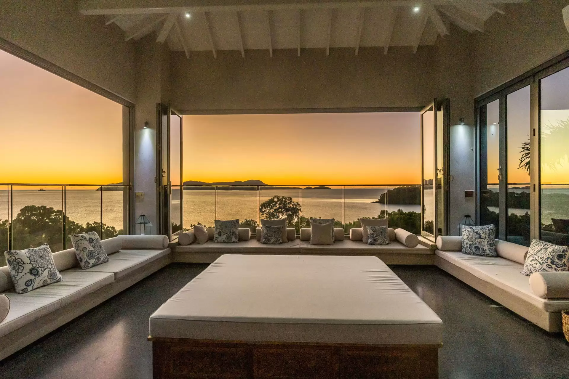 8/73 Explorers  Drive, South Mission Beach For Sale by Queensland Sotheby's International Realty - image 1