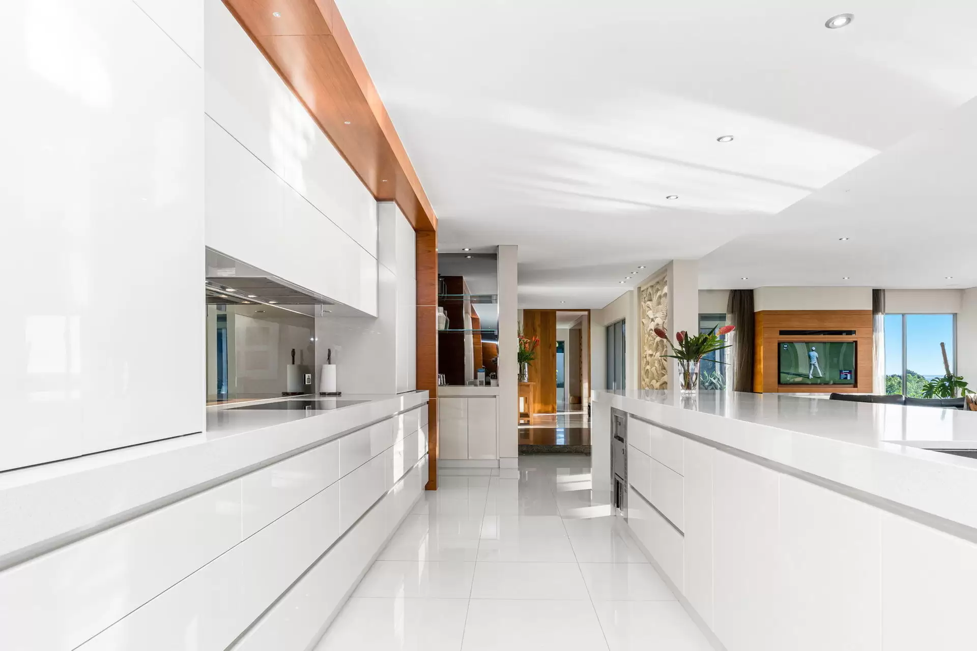 8/73 Explorers  Drive, South Mission Beach For Sale by Queensland Sotheby's International Realty - image 1