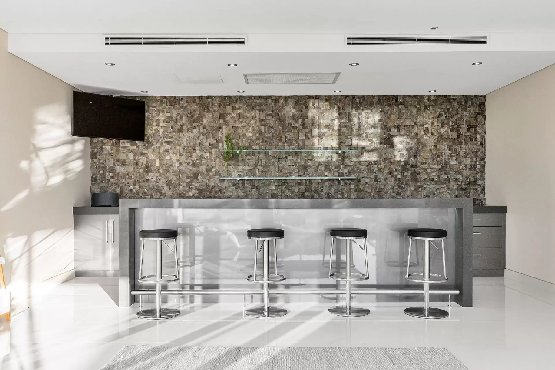 8/73 Explorers  Drive, South Mission Beach For Sale by Queensland Sotheby's International Realty - image 1