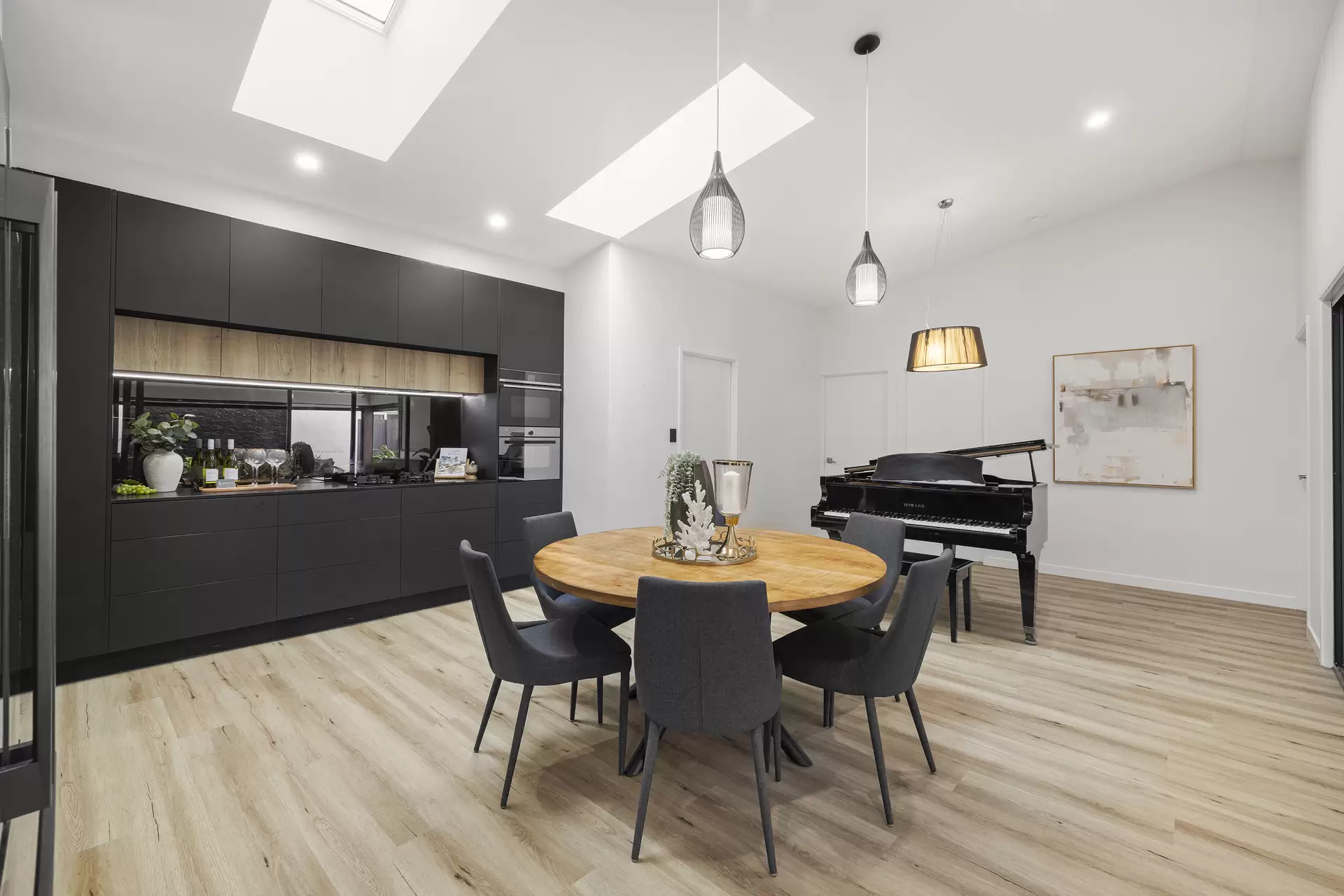 23 Myrtle Place, Mountain Creek For Sale by  - image 1