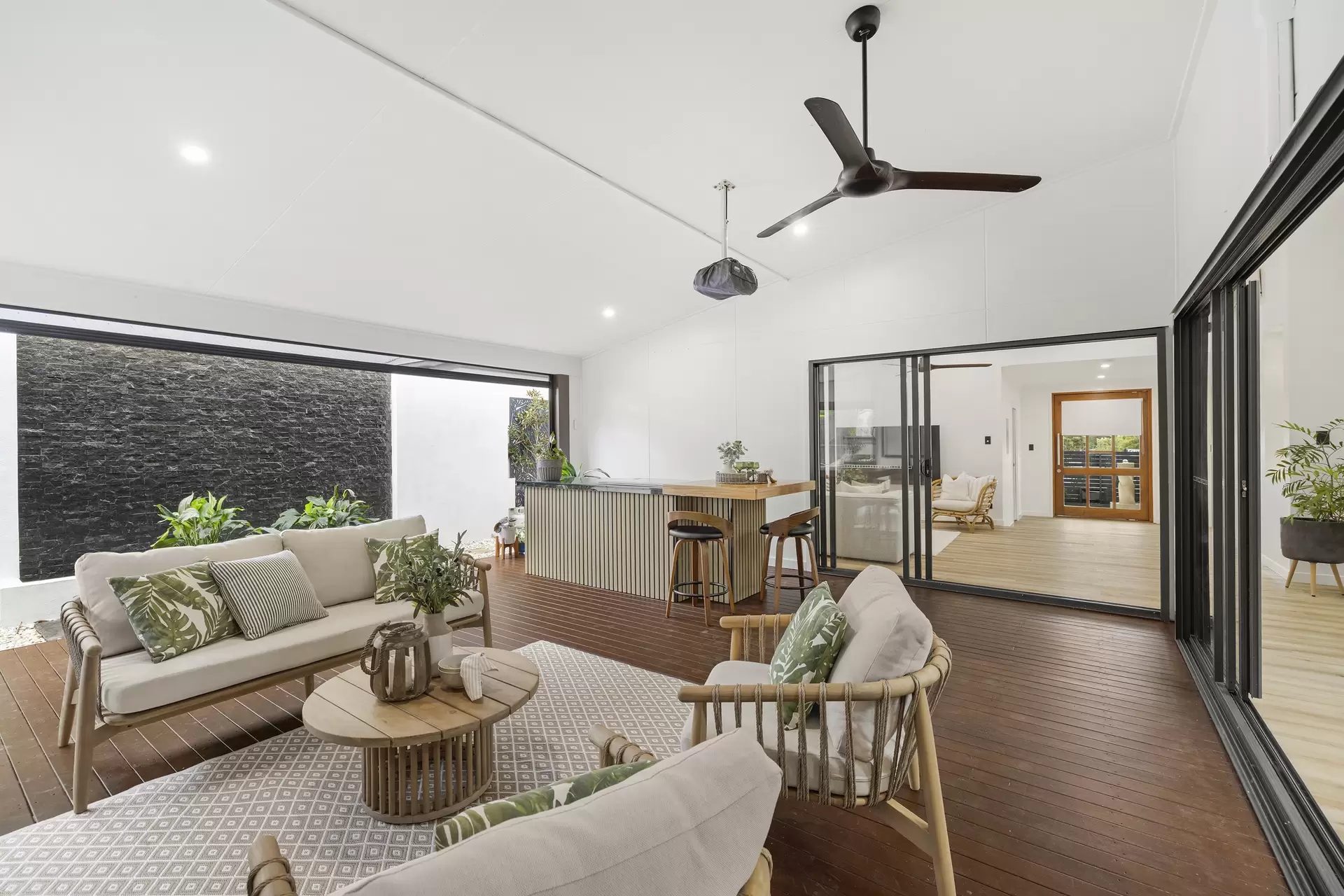23 Myrtle Place, Mountain Creek For Sale by  - image 1