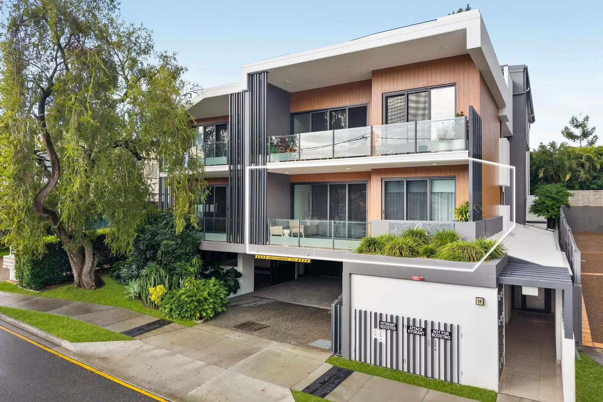 101/19 Eskgrove Street, East Brisbane For Sale by Queensland Sotheby's International Realty - image 1