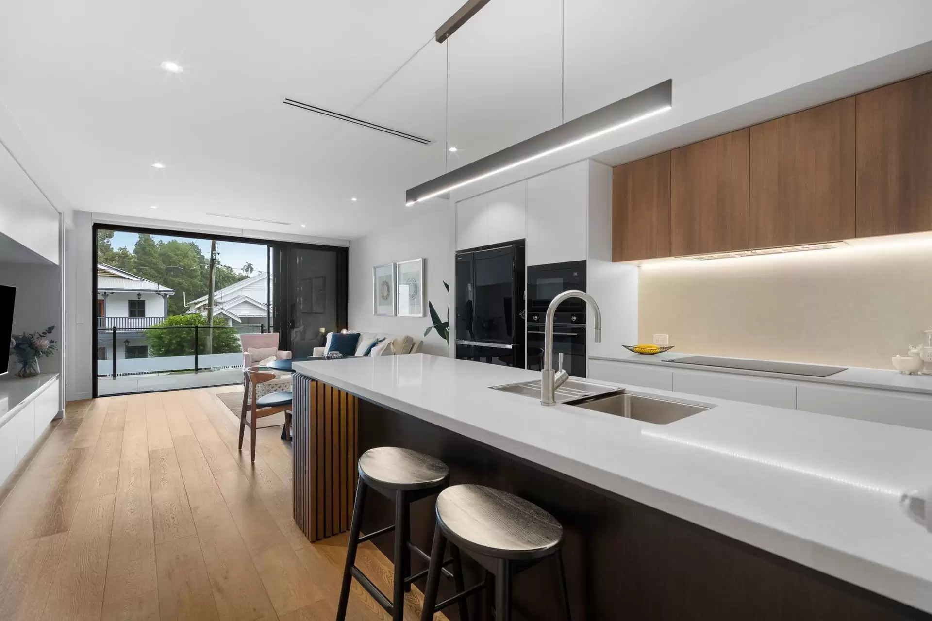 101/19 Eskgrove Street, East Brisbane For Sale by Queensland Sotheby's International Realty - image 1