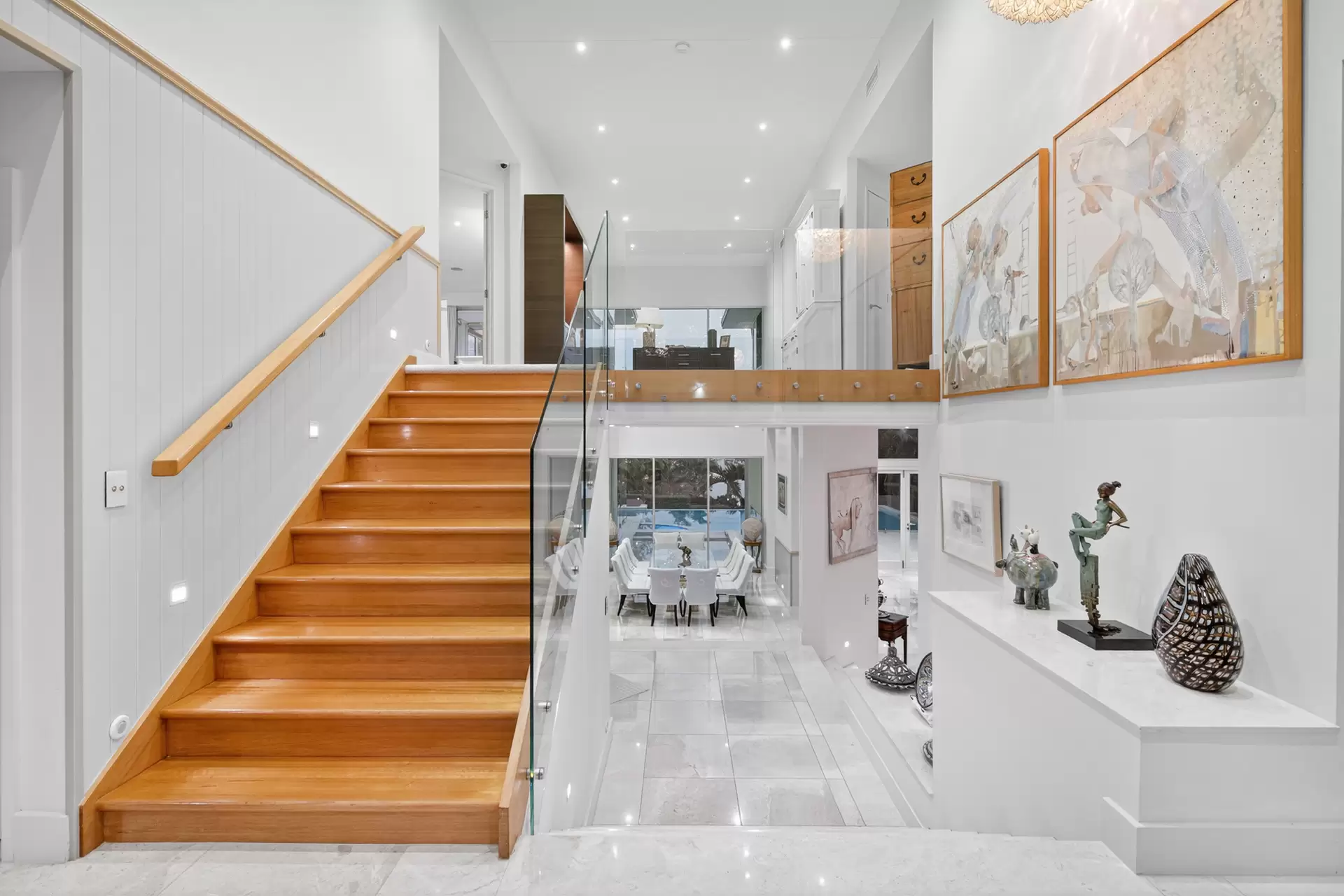 7020 Riverview Crescent, Sanctuary Cove For Sale by Queensland Sotheby's International Realty - image 1