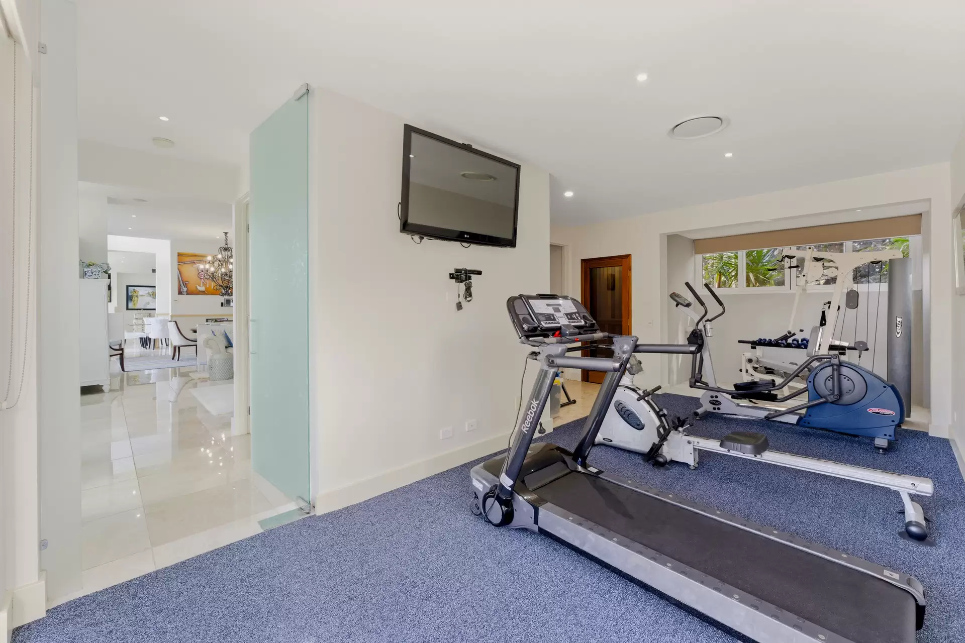 7020 Riverview Crescent, Sanctuary Cove For Sale by Queensland Sotheby's International Realty - image 1