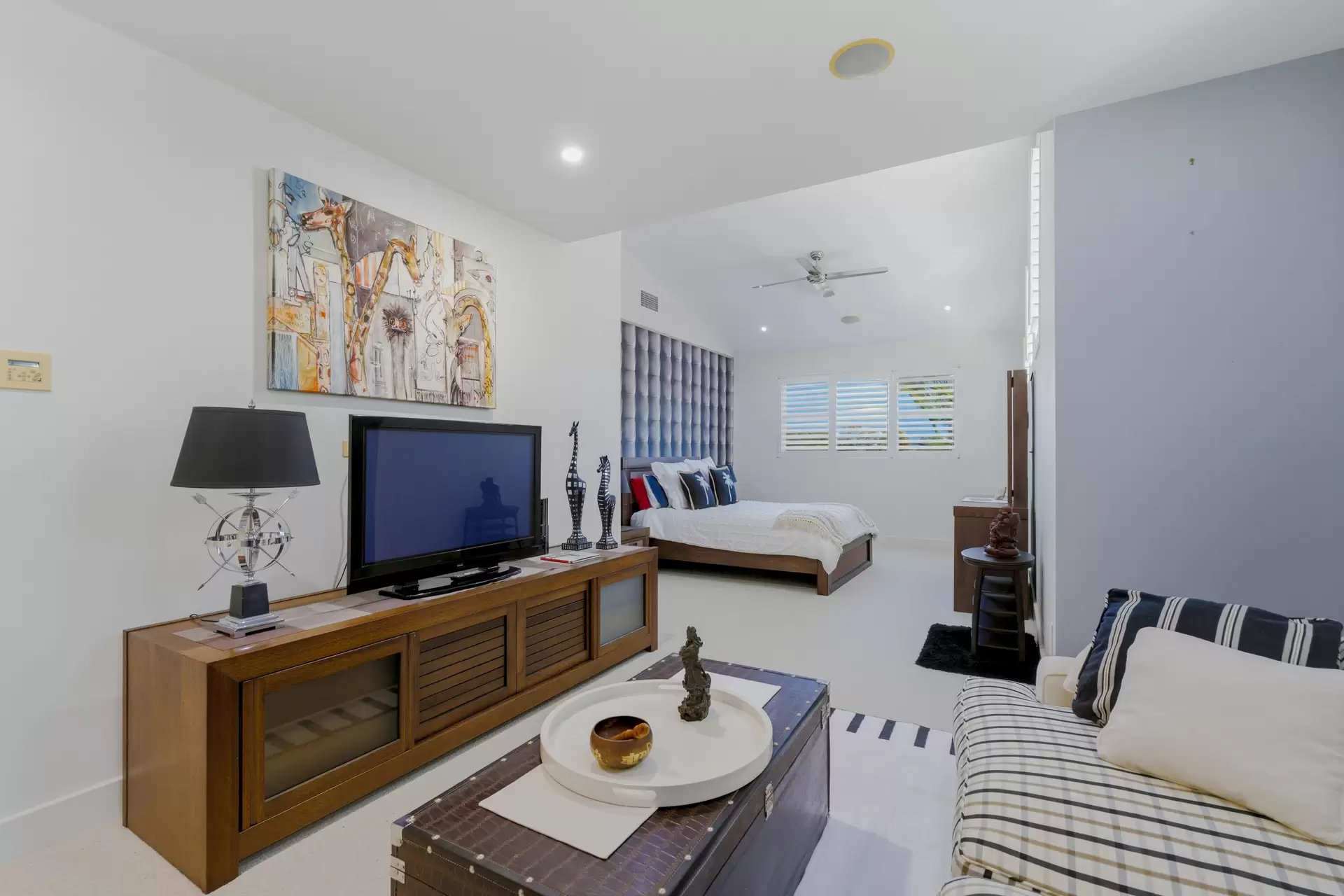 7020 Riverview Crescent, Sanctuary Cove For Sale by Queensland Sotheby's International Realty - image 1