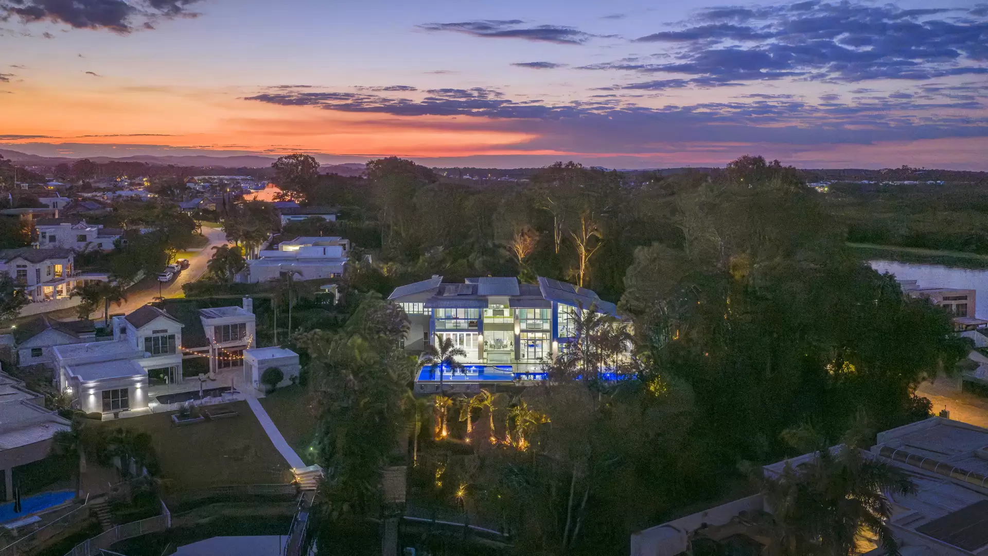 7020 Riverview Crescent, Sanctuary Cove For Sale by Queensland Sotheby's International Realty - image 1