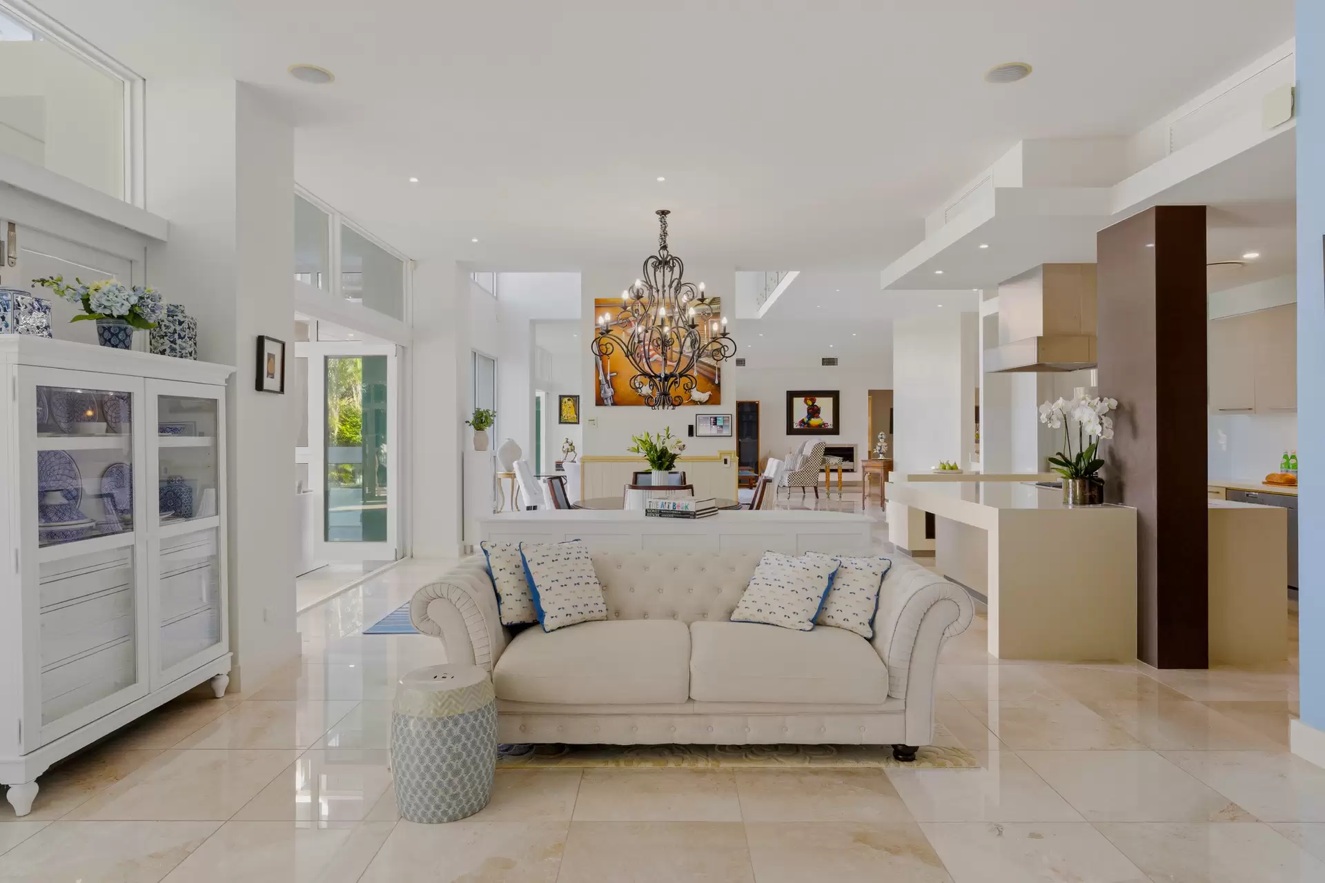 7020 Riverview Crescent, Sanctuary Cove For Sale by Queensland Sotheby's International Realty - image 1