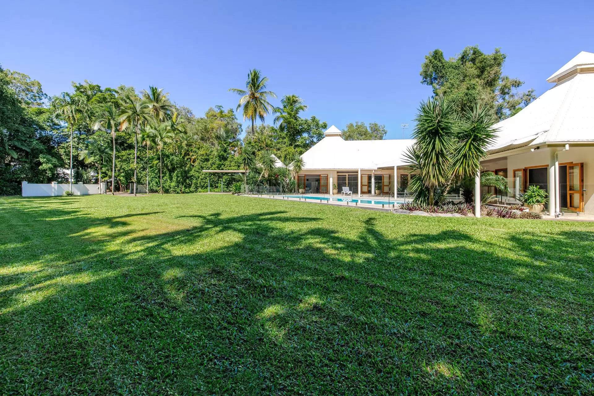 45-47 Nautilus Street, Port Douglas For Sale by Queensland Sotheby's International Realty - image 1