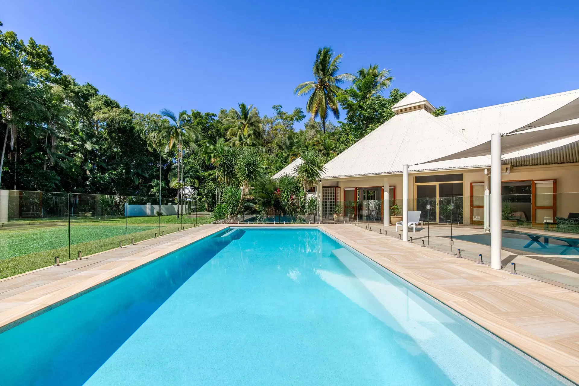 45-47 Nautilus Street, Port Douglas For Sale by Queensland Sotheby's International Realty - image 1