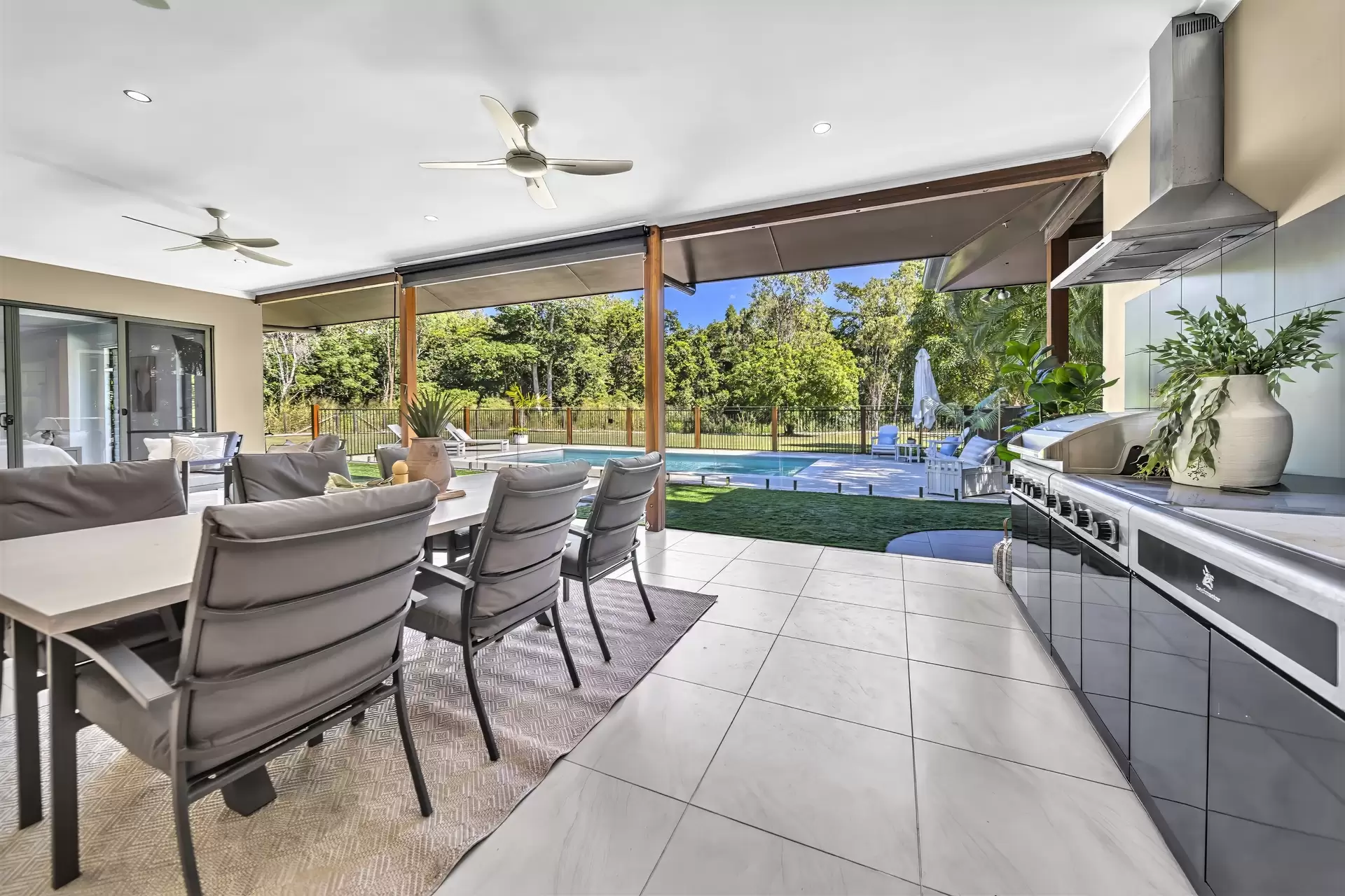 21 Mila Drive, Woodwark Sold by Queensland Sotheby's International Realty - image 1