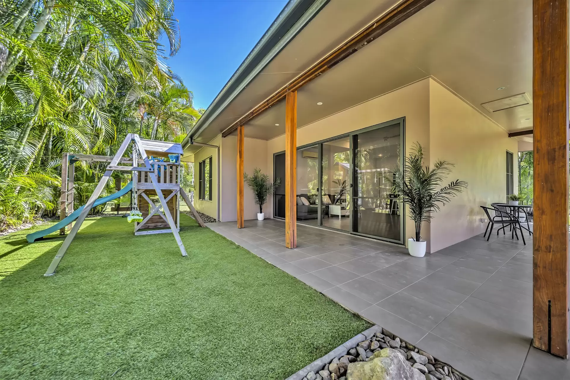 21 Mila Drive, Woodwark Sold by Queensland Sotheby's International Realty - image 1