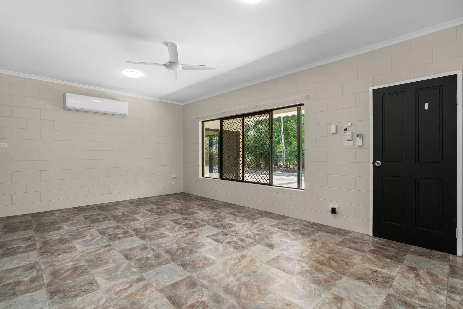 1/15 Melaleuca Drive, Cooya Beach For Sale by  - image 1