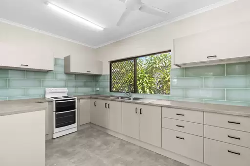1/15 Melaleuca Drive, Cooya Beach For Sale by Queensland Sotheby's International Realty