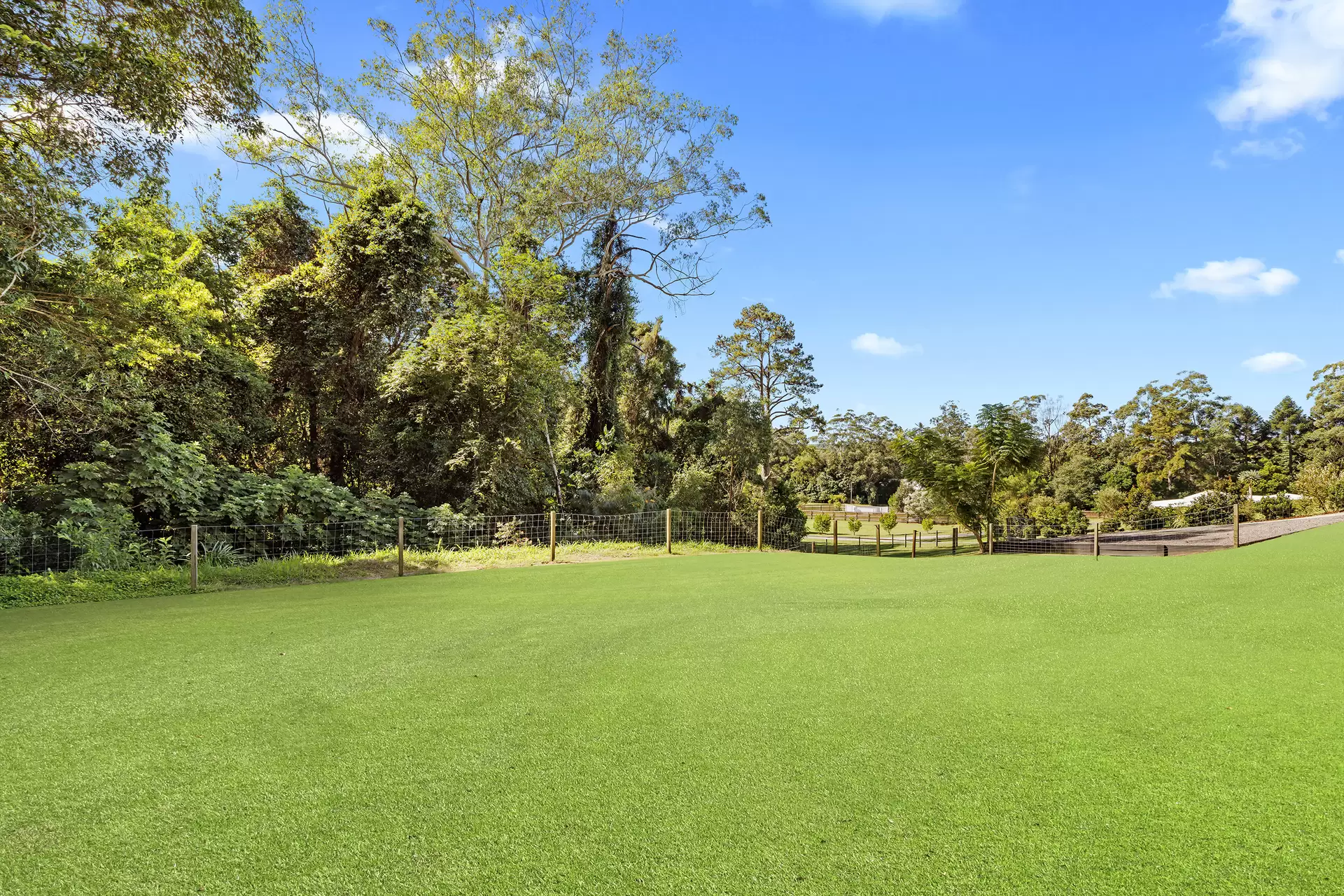 29 Everton Place, Rosemount For Sale by Queensland Sotheby's International Realty - image 1