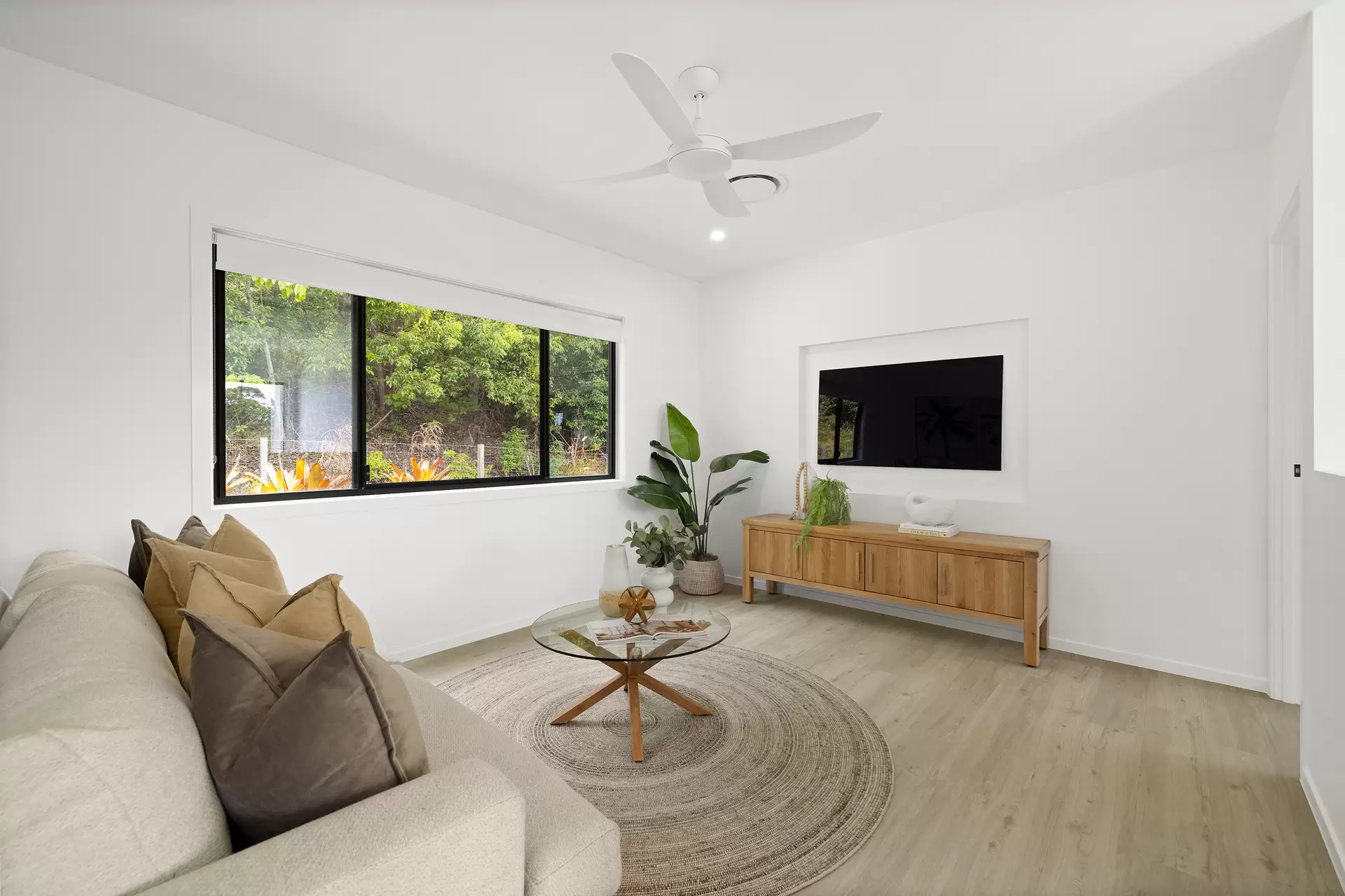 29 Everton Place, Rosemount For Sale by Queensland Sotheby's International Realty - image 1