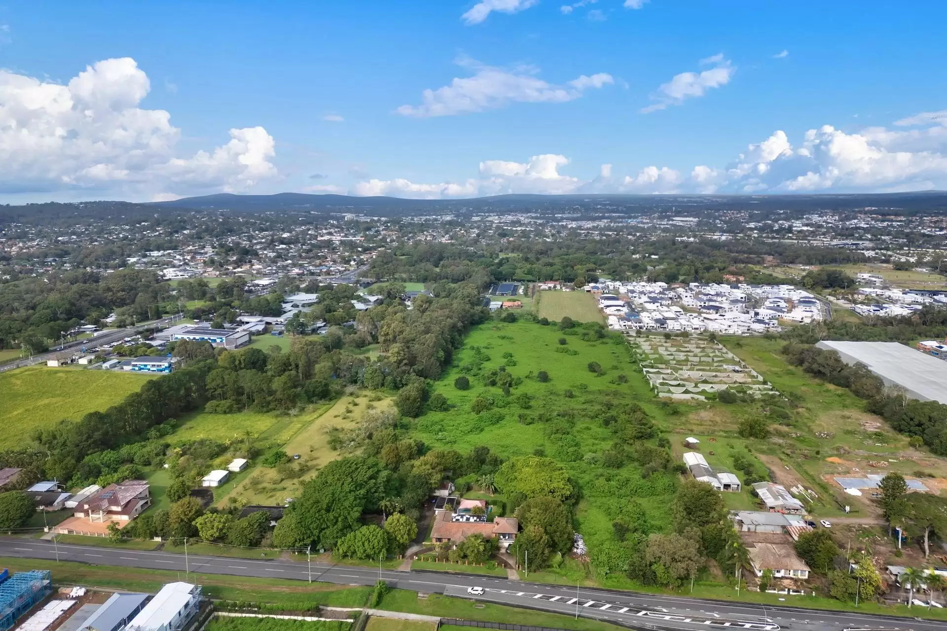 607 Miles Platting Road, Rochedale For Sale by Queensland Sotheby's International Realty - image 1