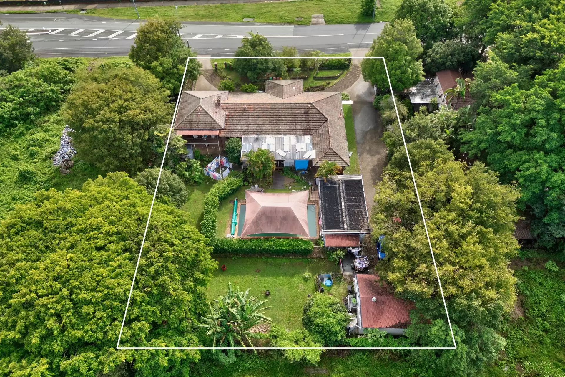 607 Miles Platting Road, Rochedale For Sale by Queensland Sotheby's International Realty - image 1