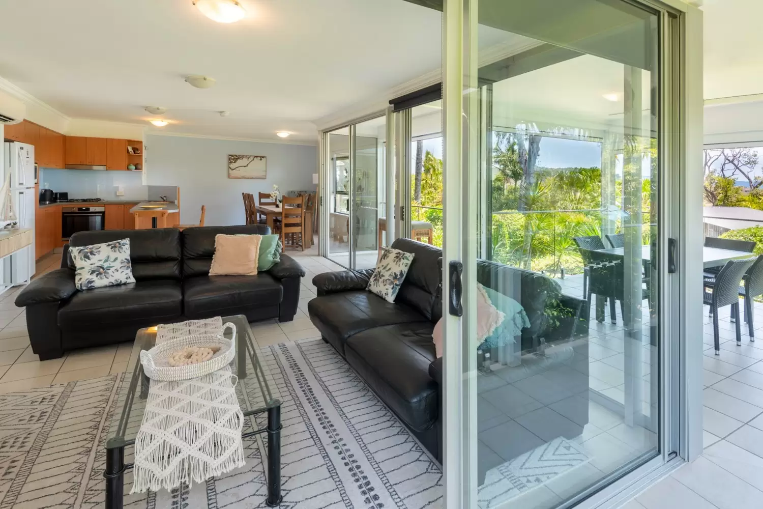 Oasis 25, 5 Banksia Court, Hamilton Island Sold by  - image 1