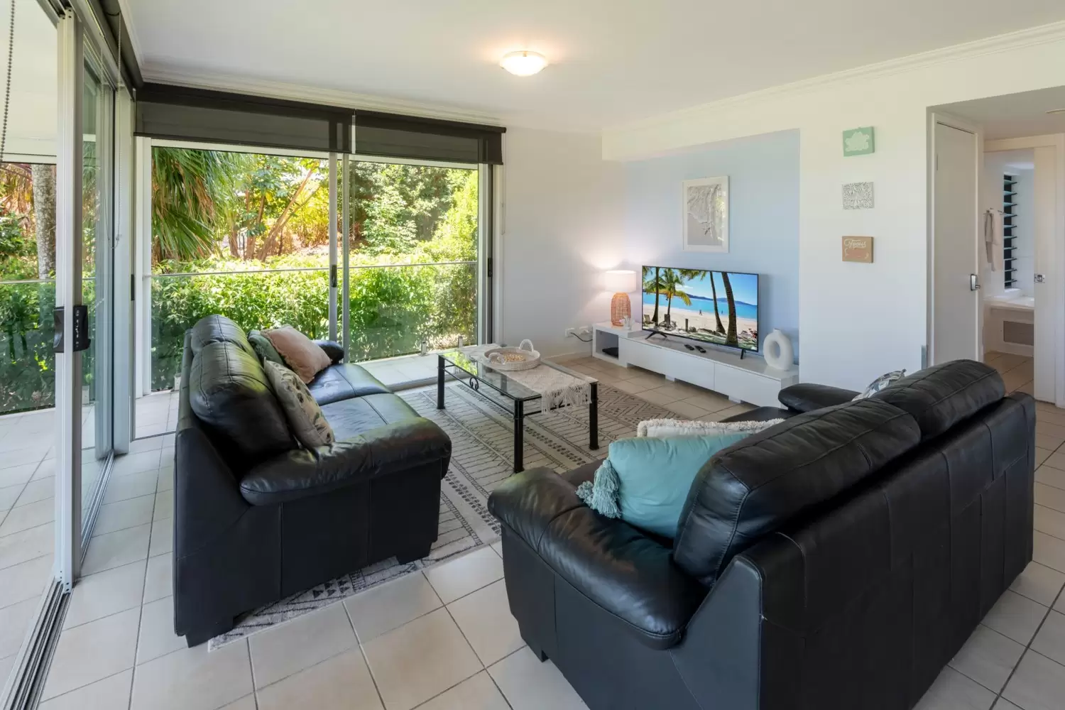 Oasis 25, 5 Banksia Court, Hamilton Island Sold by  - image 1