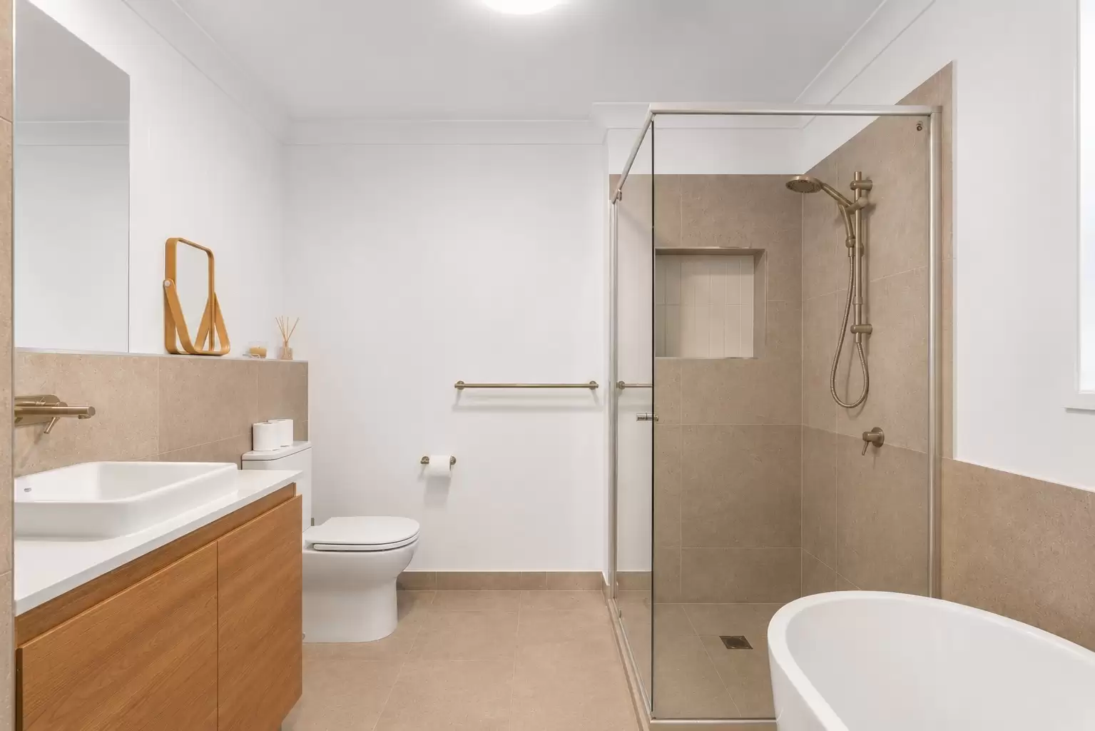 1001/154 Musgrave Avenue, Southport For Sale by Queensland Sotheby's International Realty - image 1