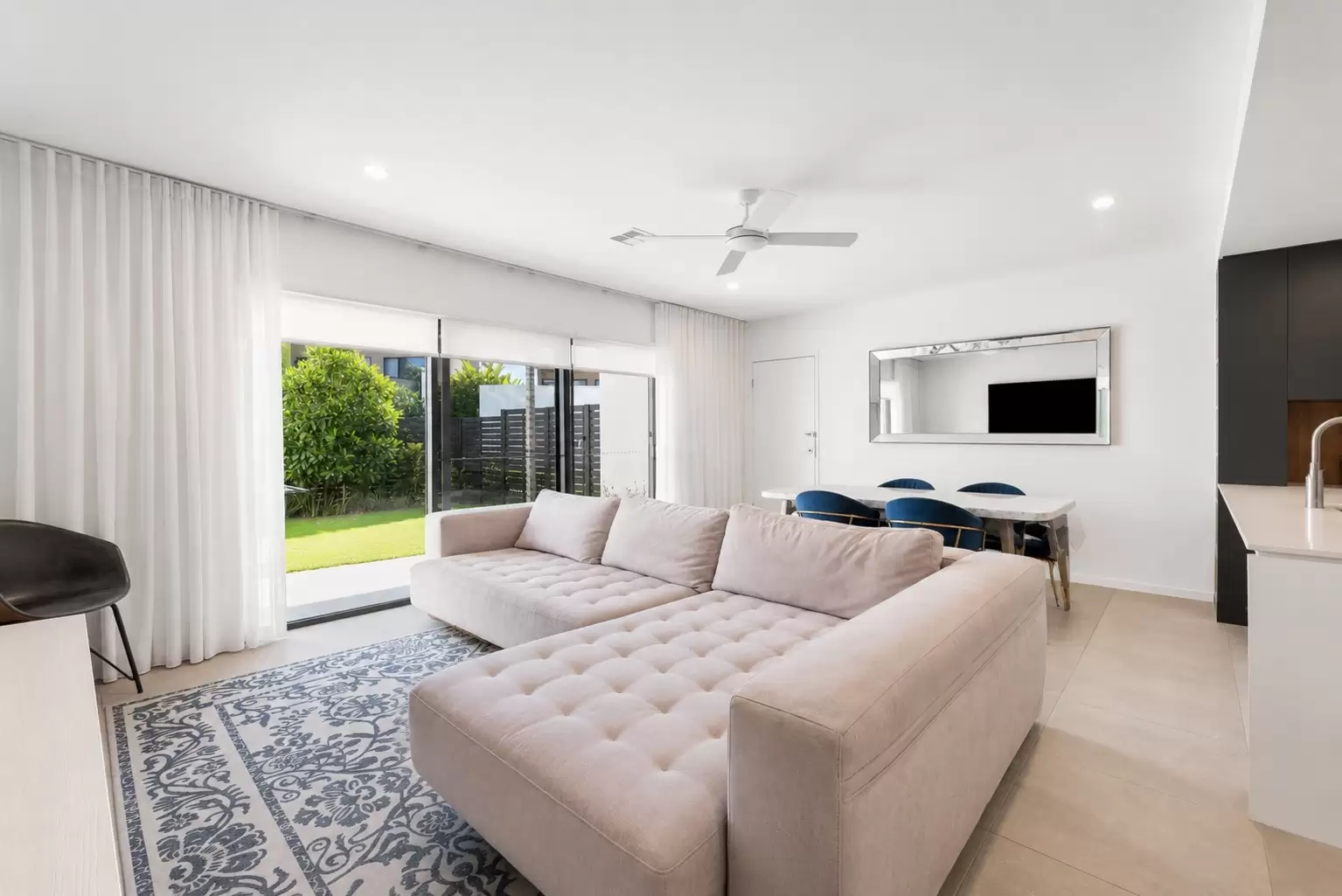 1001/154 Musgrave Avenue, Southport For Sale by Queensland Sotheby's International Realty - image 1